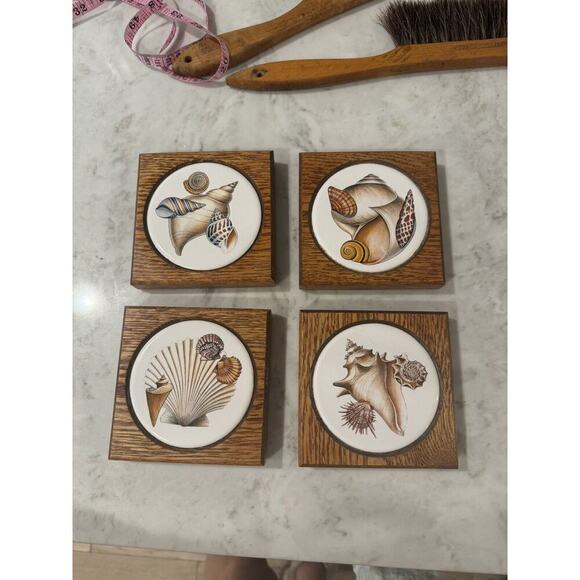 Vintage 4 Piece Sea Shells Wood & Ceramic Inlay Coaster Set Coastal Beach Decor - Picture 2 of 11